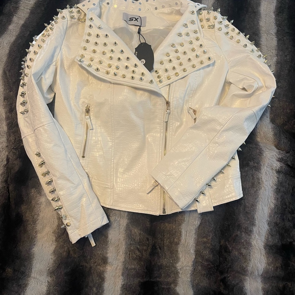 NWT SX Women Faux Leather PU White Jacket Studded Rivet Fashion Jacket Size M